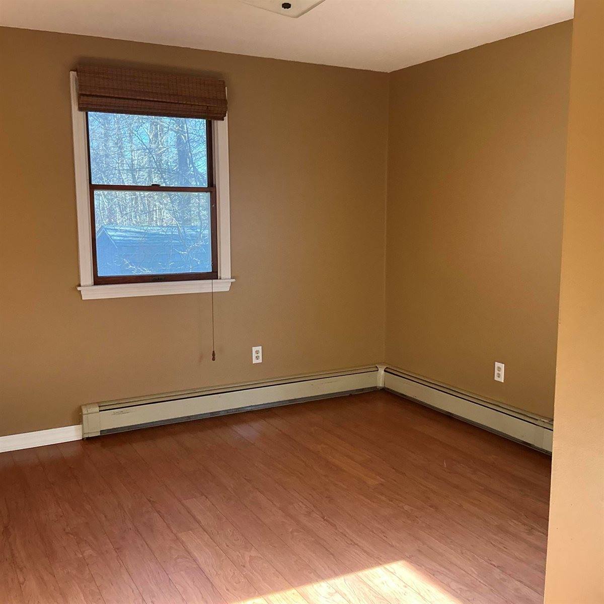 1 Carolyn Street, Topsham, ME 04086