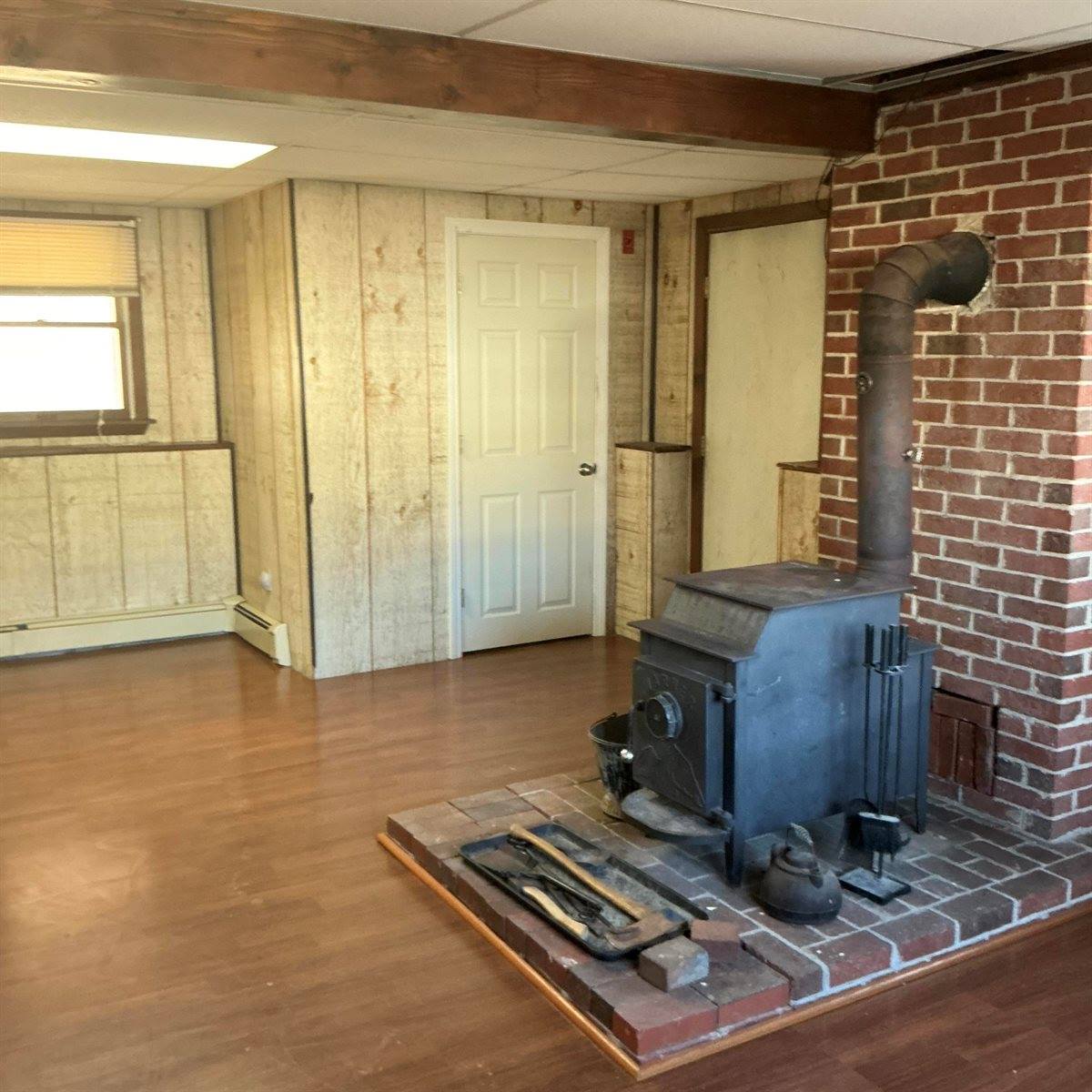 1 Carolyn Street, Topsham, ME 04086