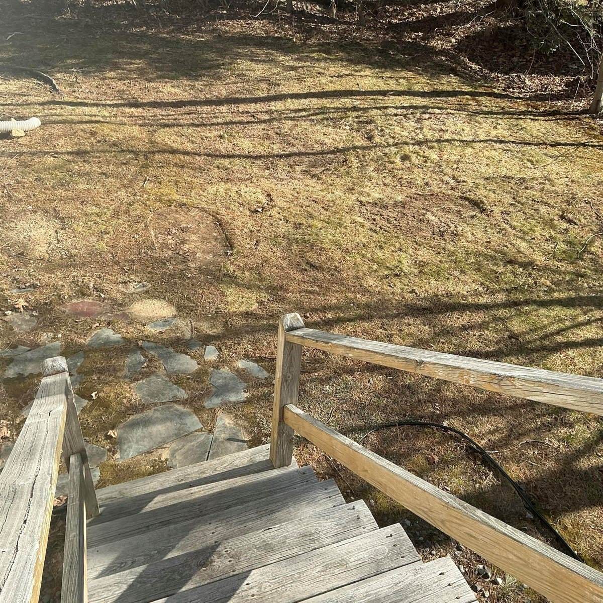 1 Carolyn Street, Topsham, ME 04086
