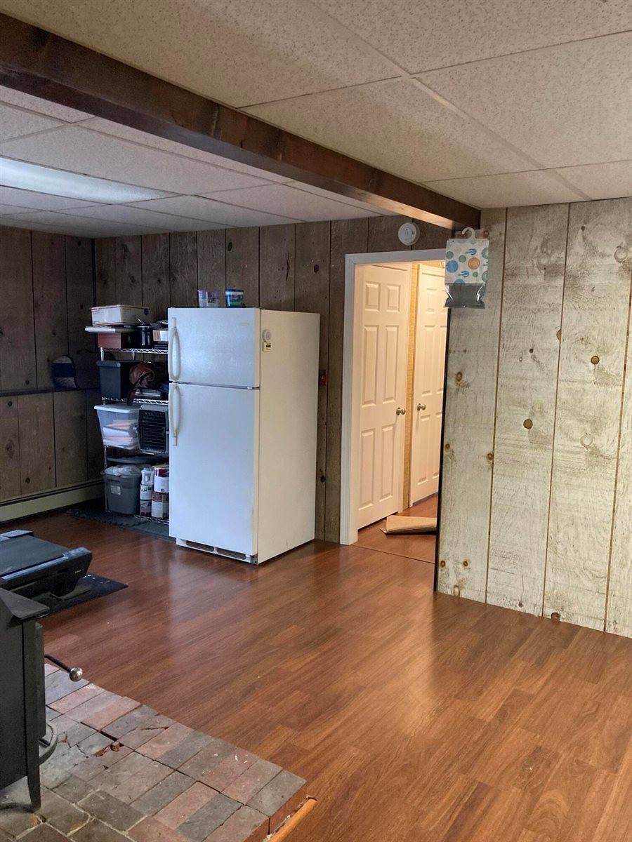 1 Carolyn Street, Topsham, ME 04086