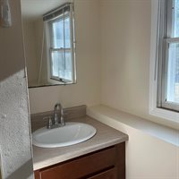 1 Carolyn Street, Topsham, ME 04086
