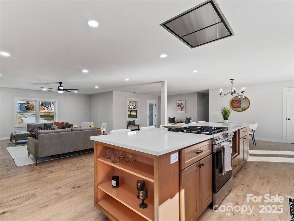 1109 South Prestonwood Drive, Hendersonville, NC 28739