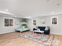 1109 South Prestonwood Drive, Hendersonville, NC 28739