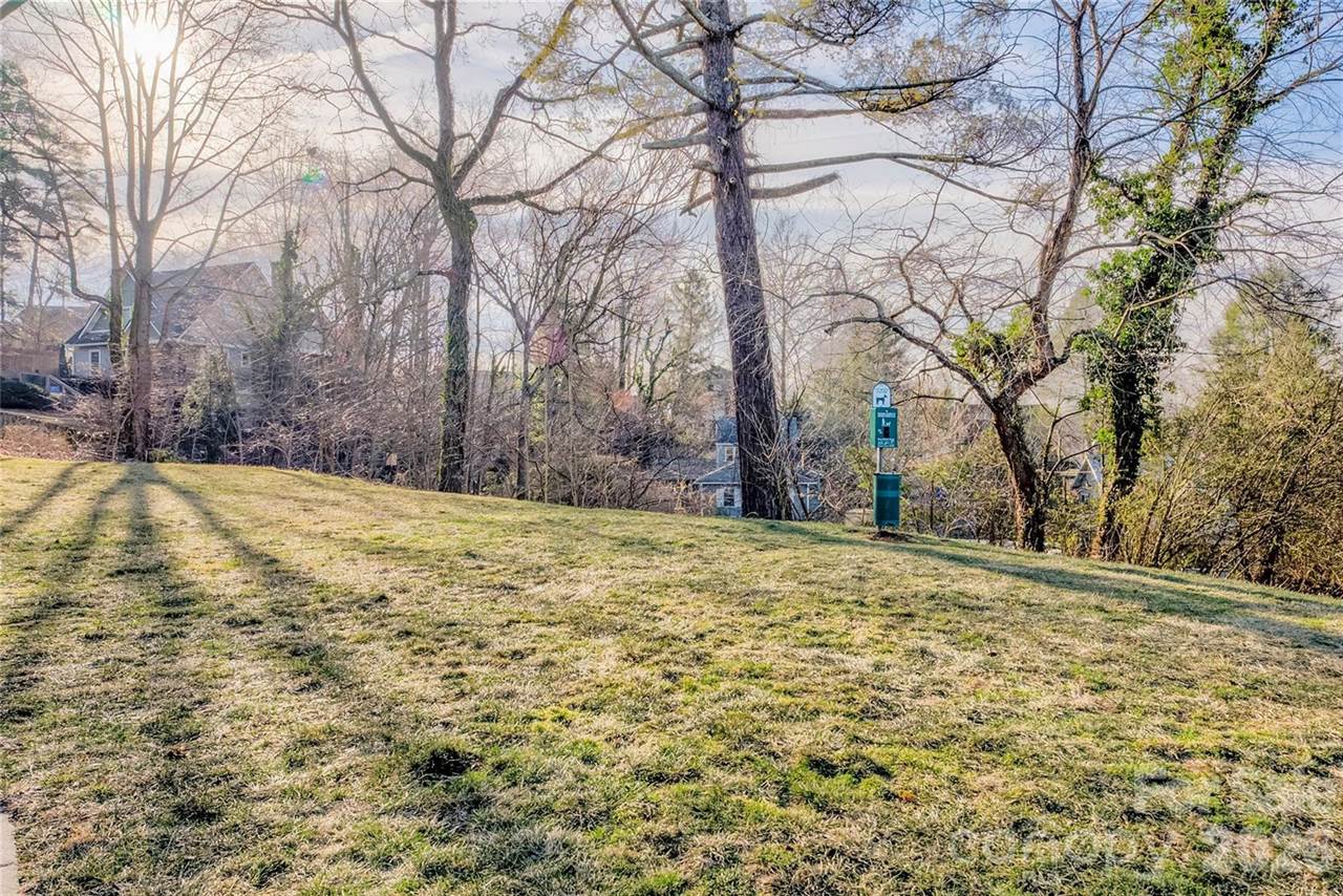 314 Bowling Park Road, Asheville, NC 28803