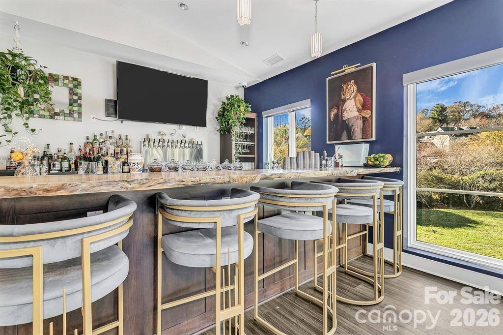 314 Bowling Park Road, Asheville, NC 28803