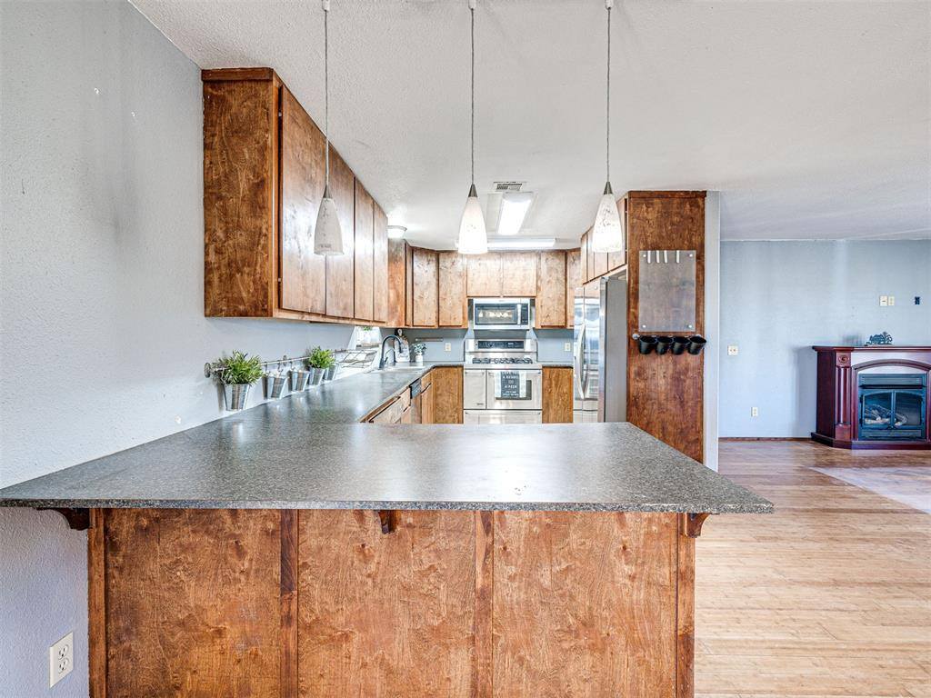 10899 NS Ns 3500 Road, Prague, OK 74864