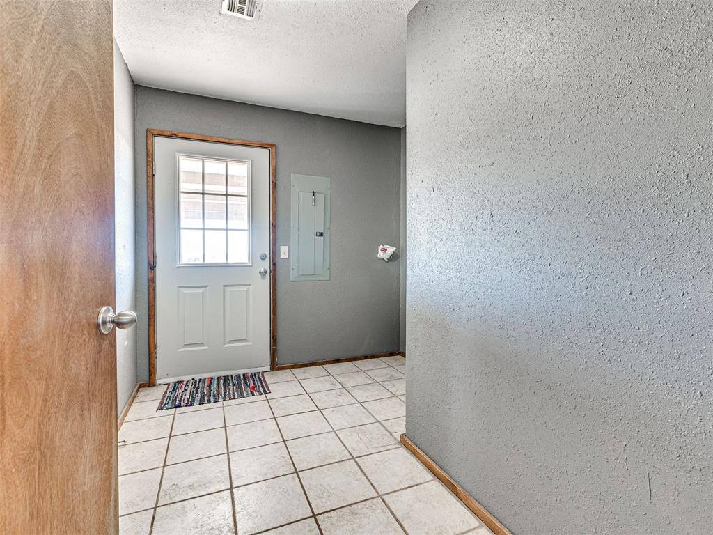 10899 NS Ns 3500 Road, Prague, OK 74864