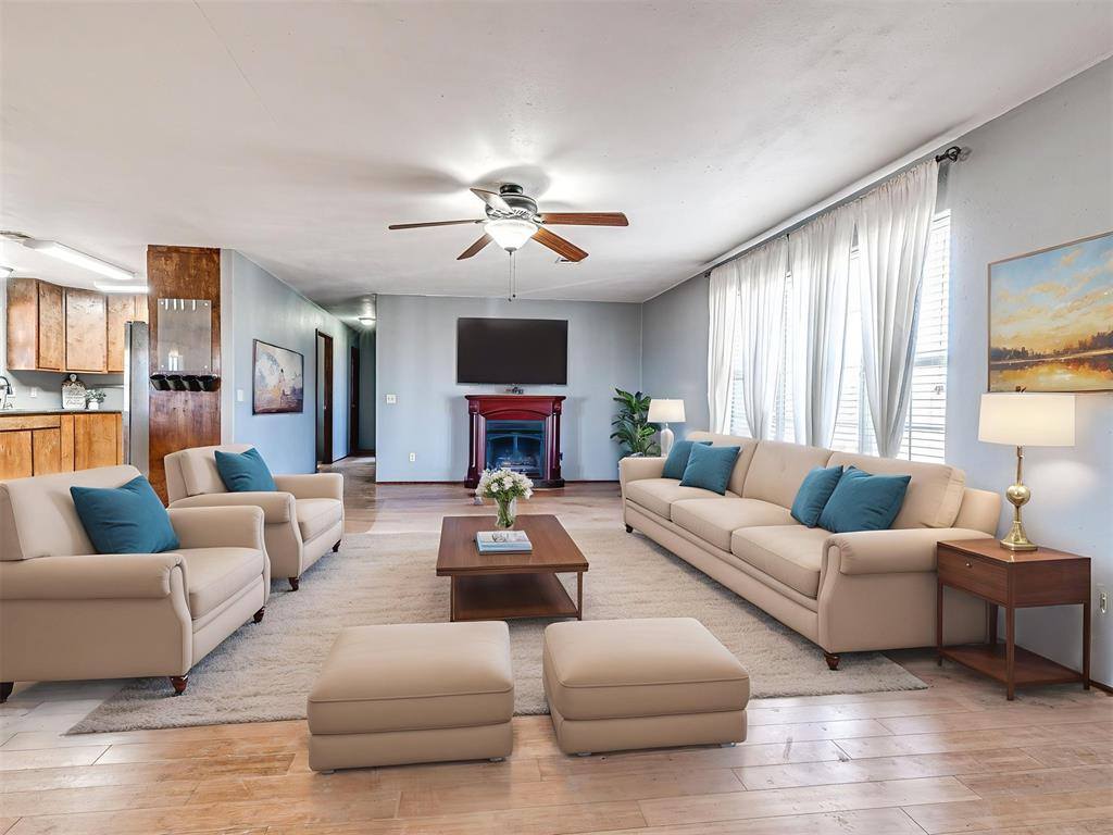 10899 NS Ns 3500 Road, Prague, OK 74864