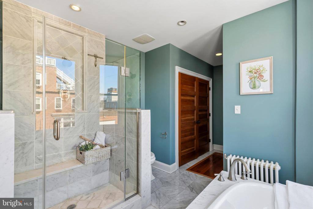 700 South Ellwood Avenue, Baltimore, MD 21224