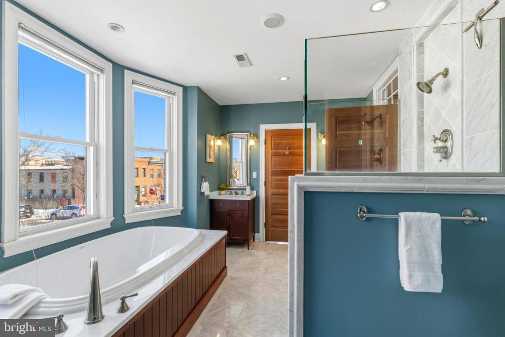 700 South Ellwood Avenue, Baltimore, MD 21224