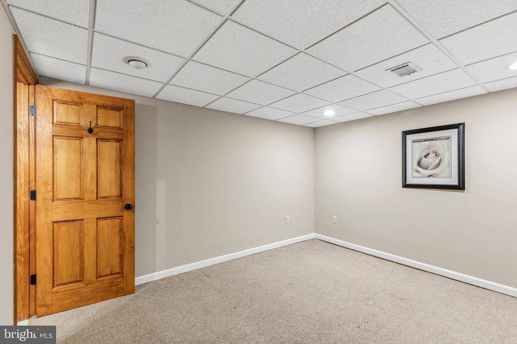 700 South Ellwood Avenue, Baltimore, MD 21224