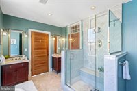 700 South Ellwood Avenue, Baltimore, MD 21224