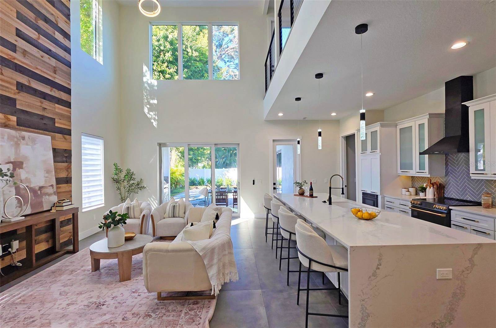 2475 Bay Street, Sarasota, FL 34237