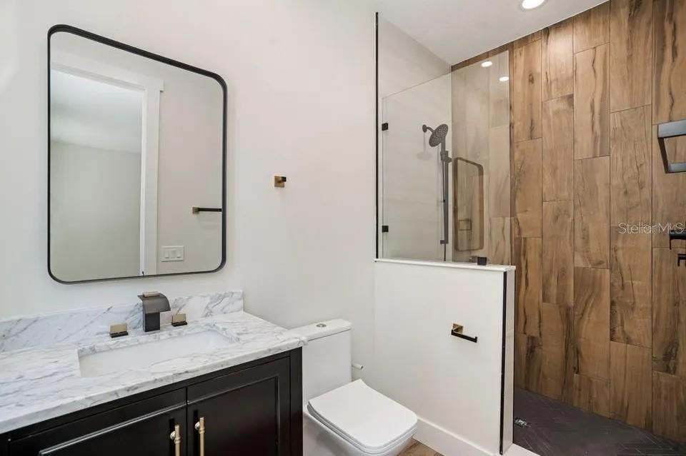 2475 Bay Street, Sarasota, FL 34237