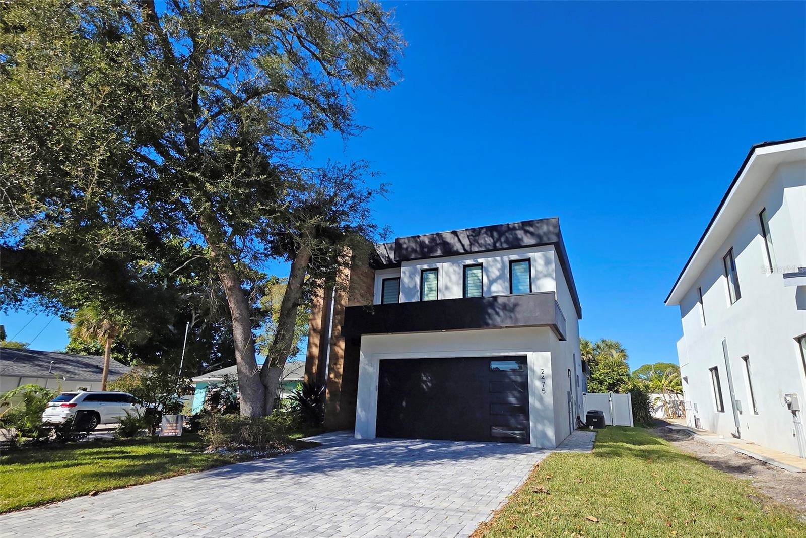 2475 Bay Street, Sarasota, FL 34237