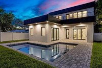 2475 Bay Street, Sarasota, FL 34237