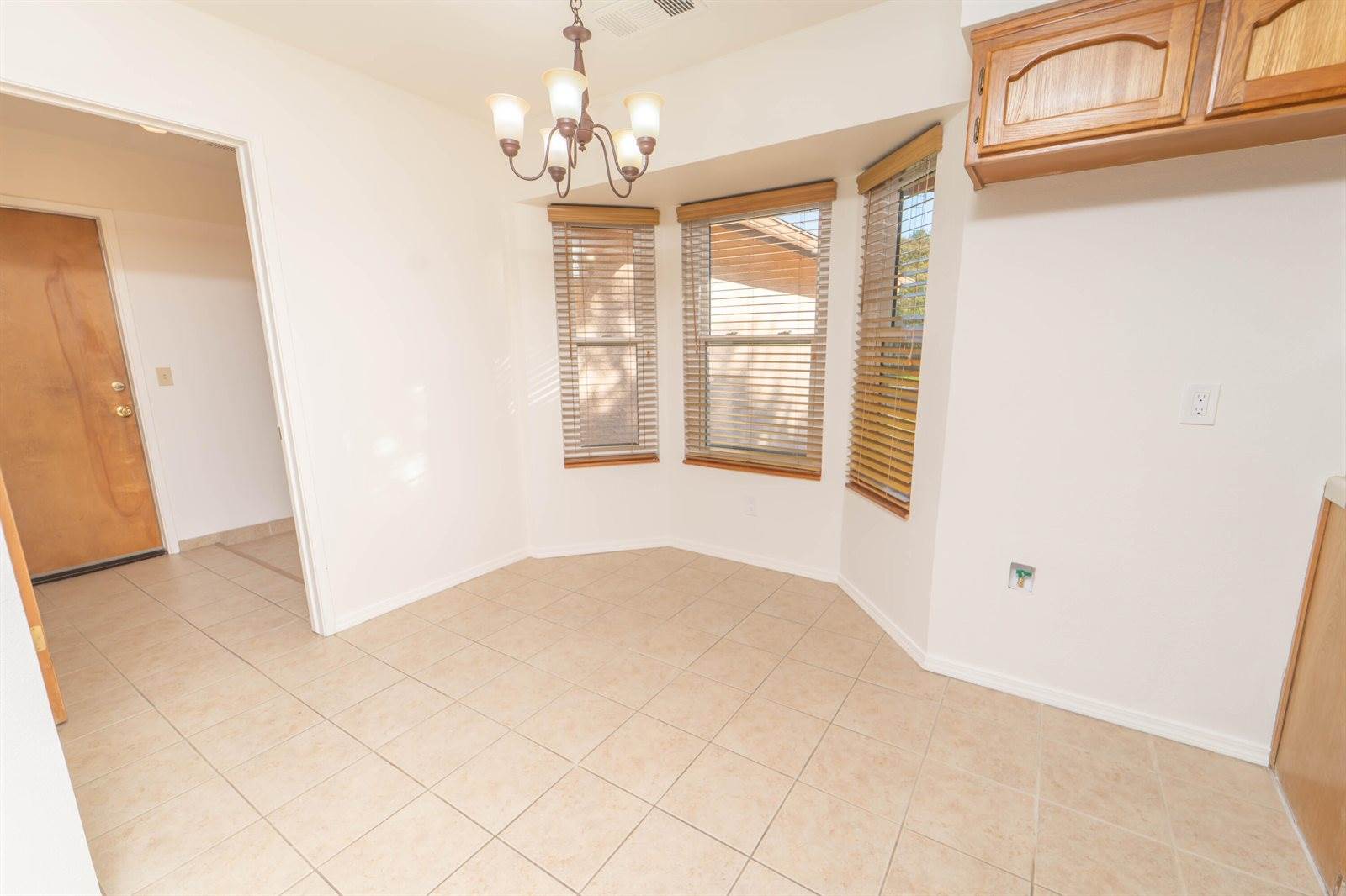 926 Birchwood Court, Hanford, CA 93230