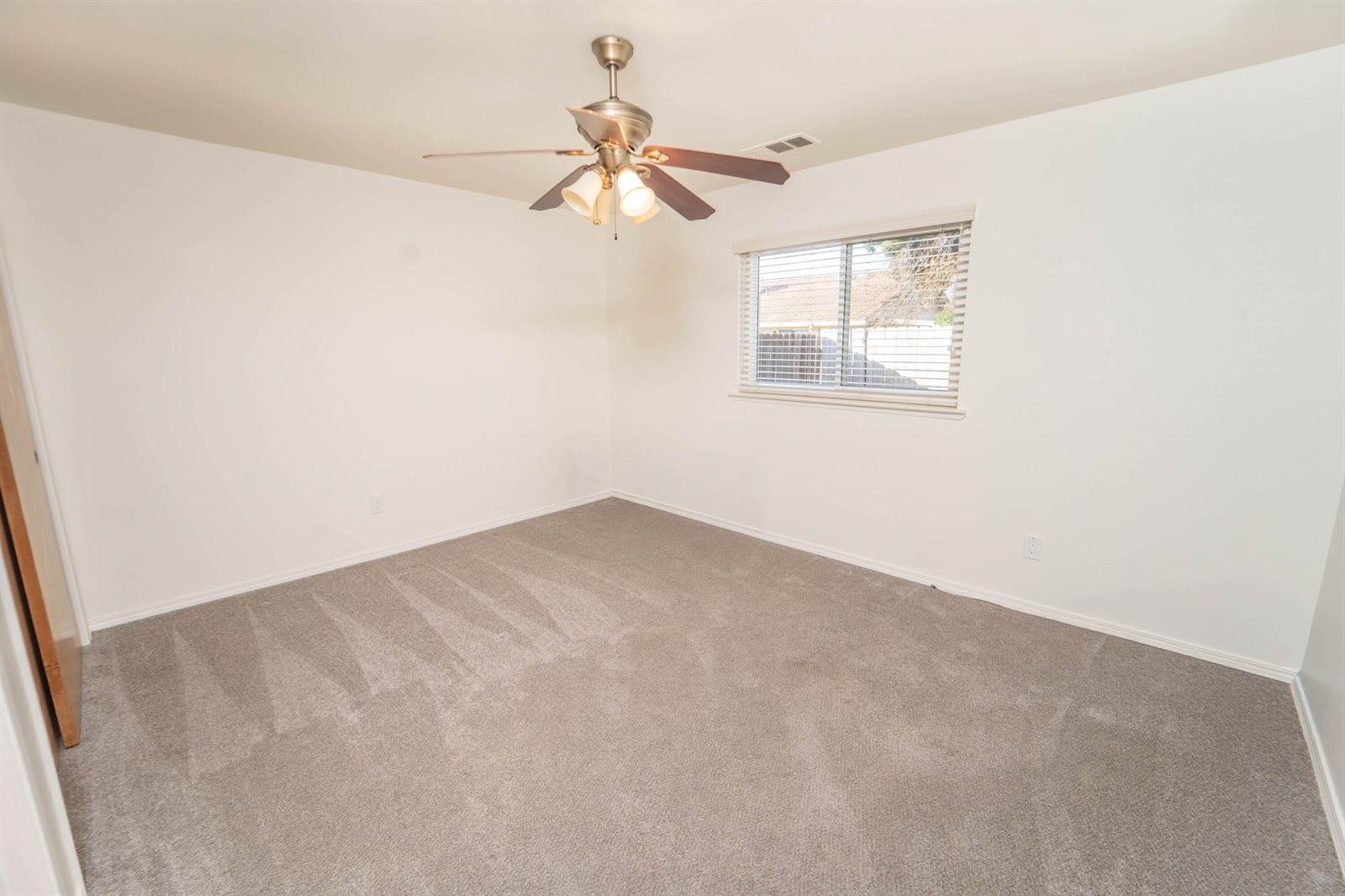 926 Birchwood Court, Hanford, CA 93230