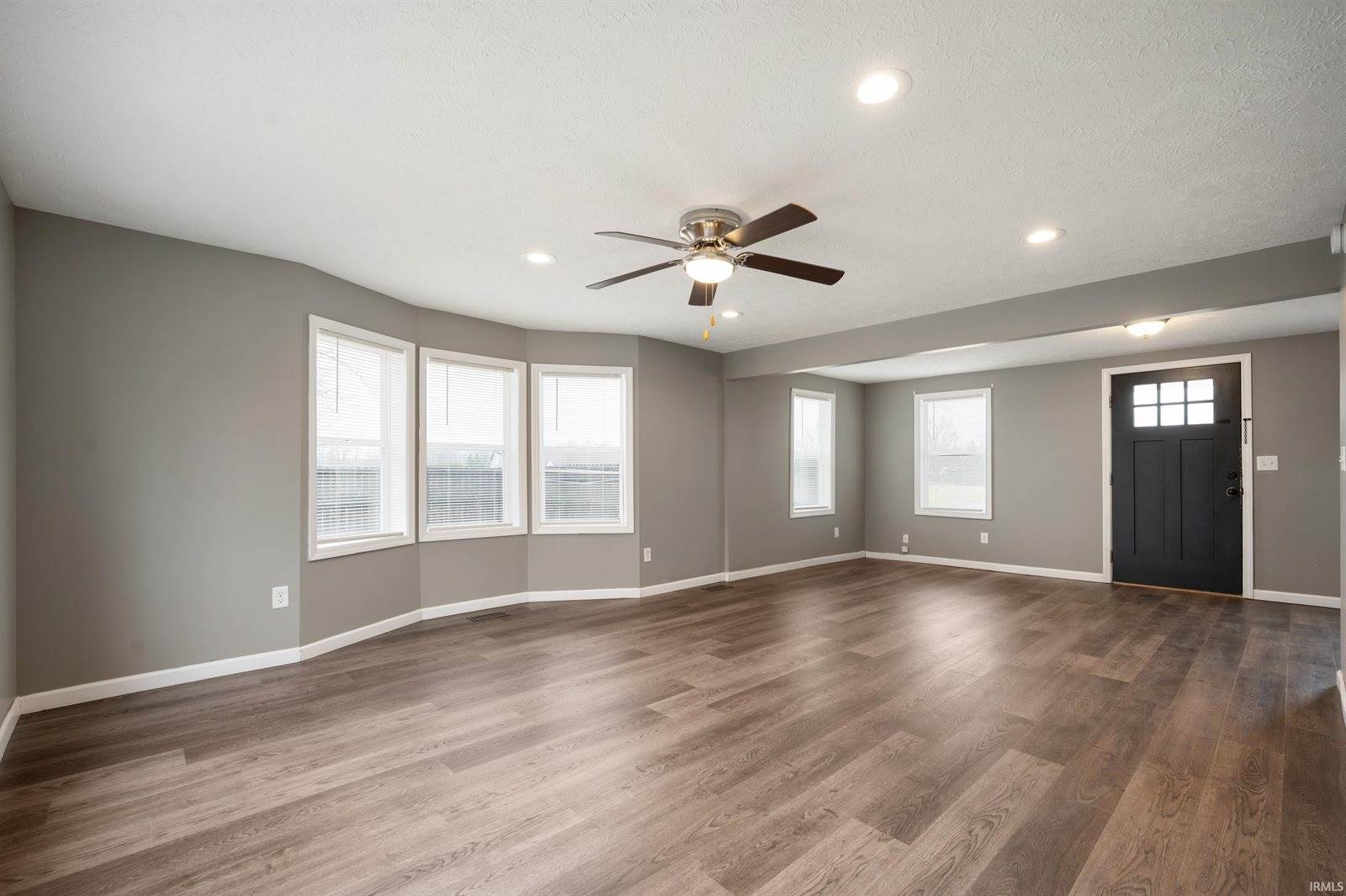 2660 S Benegar Avenue, Yorktown, IN 47396