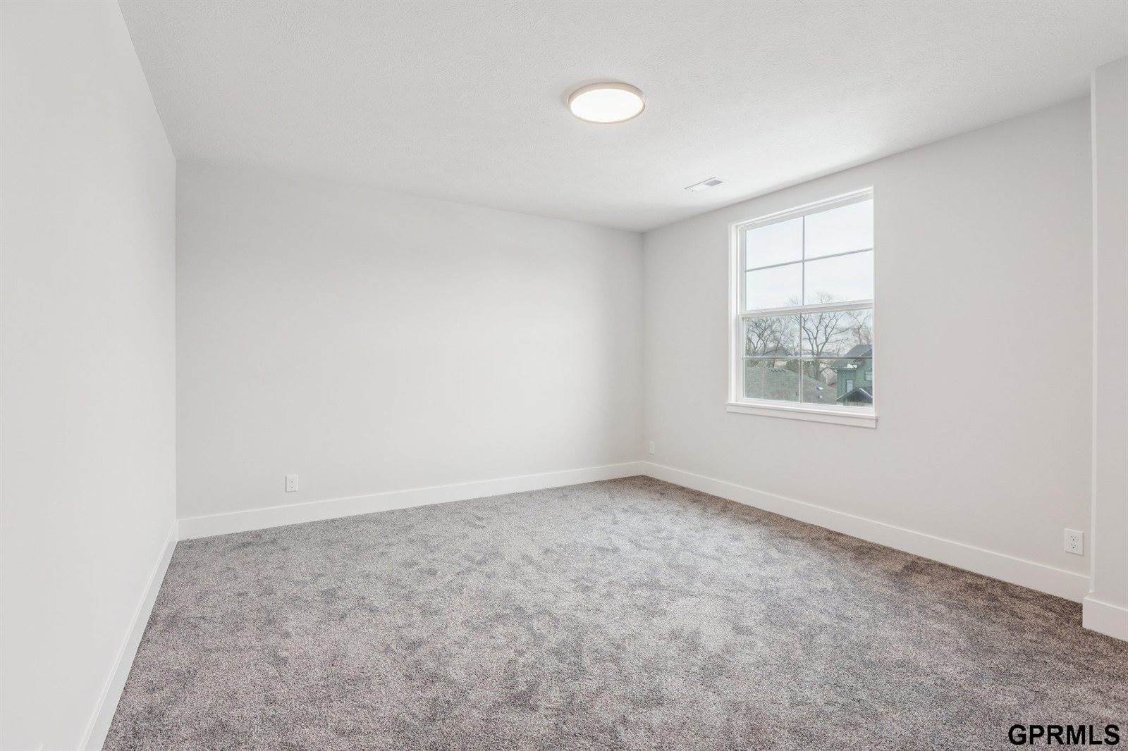 17012 Abigail Street, Bennington, NE 68007