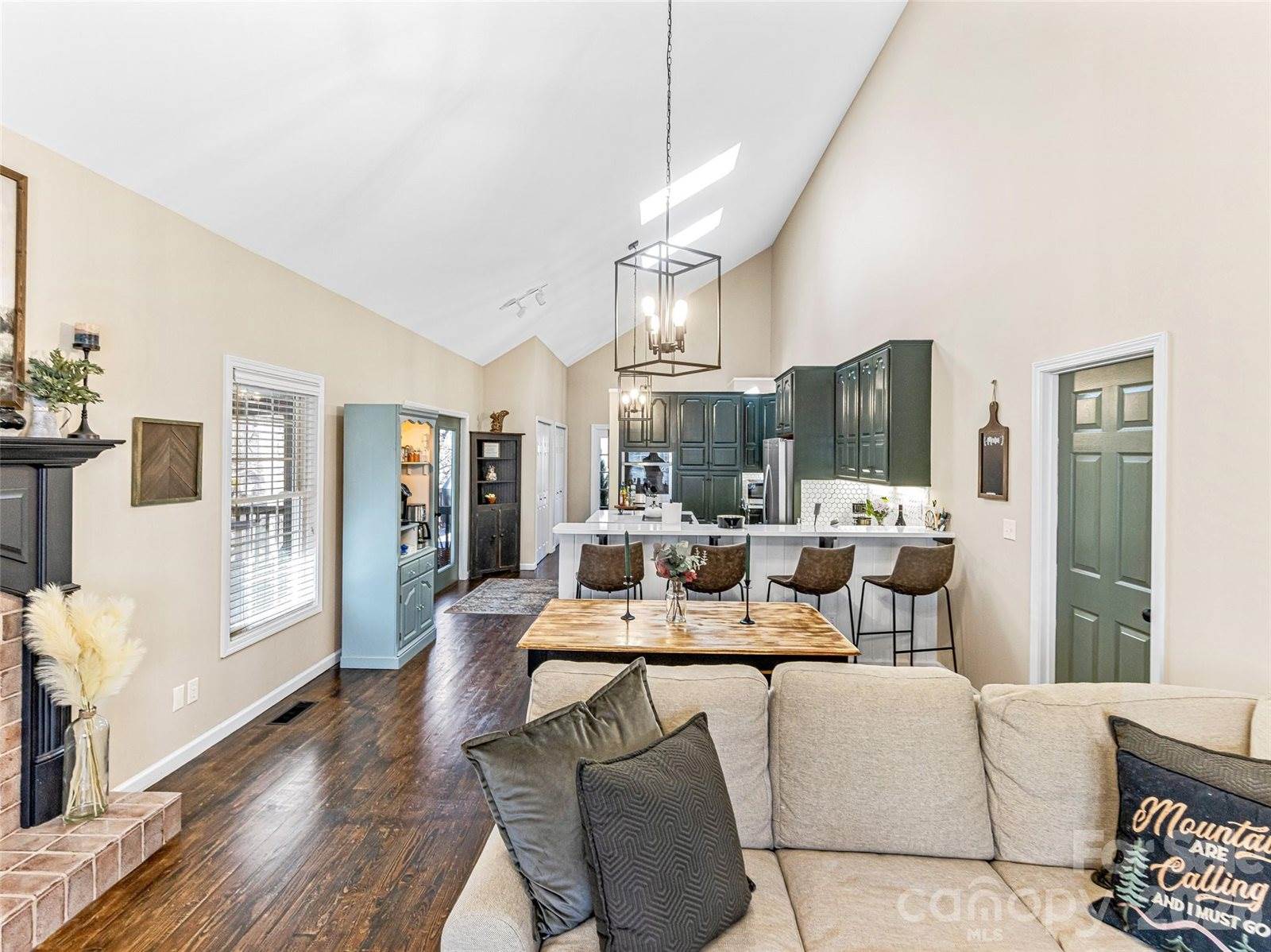 4973 US Hwy 176, Saluda, NC 28773