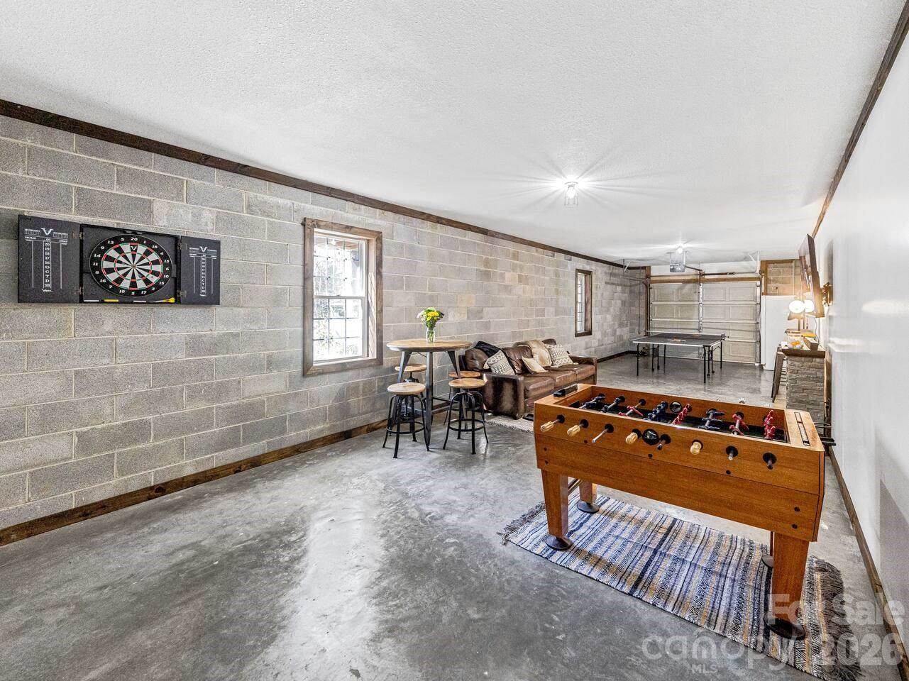 4973 US Hwy 176, Saluda, NC 28773