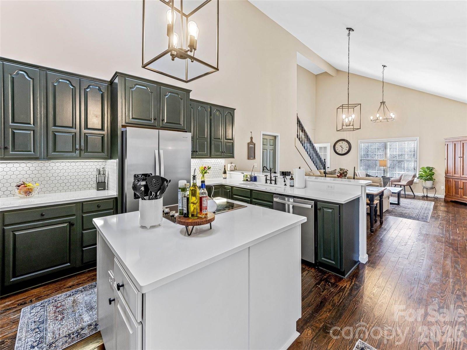 4973 US Hwy 176, Saluda, NC 28773