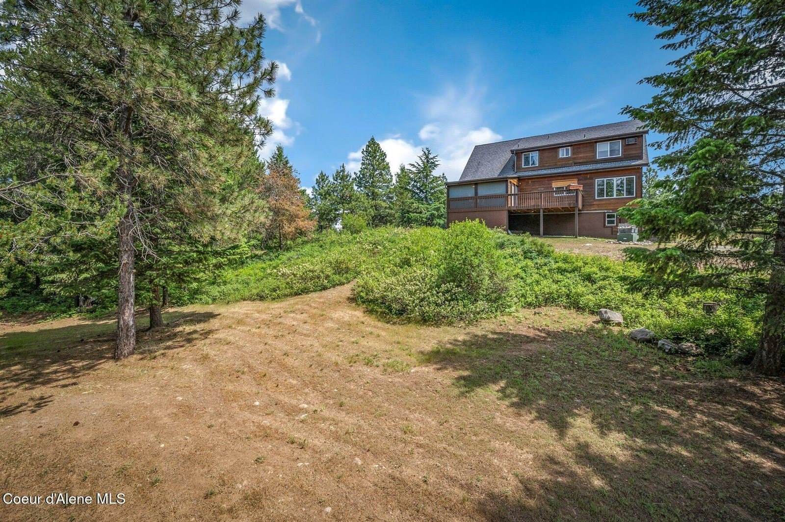 9067 West Coeur D Alene Dr, Spirit Lake, ID 83869