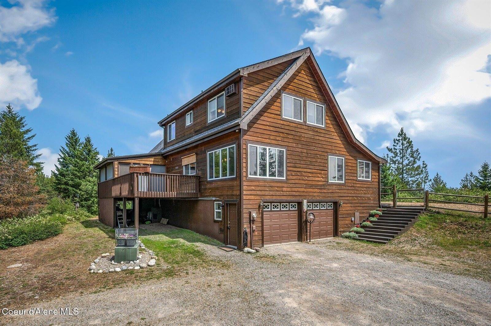 9067 West Coeur D Alene Dr, Spirit Lake, ID 83869