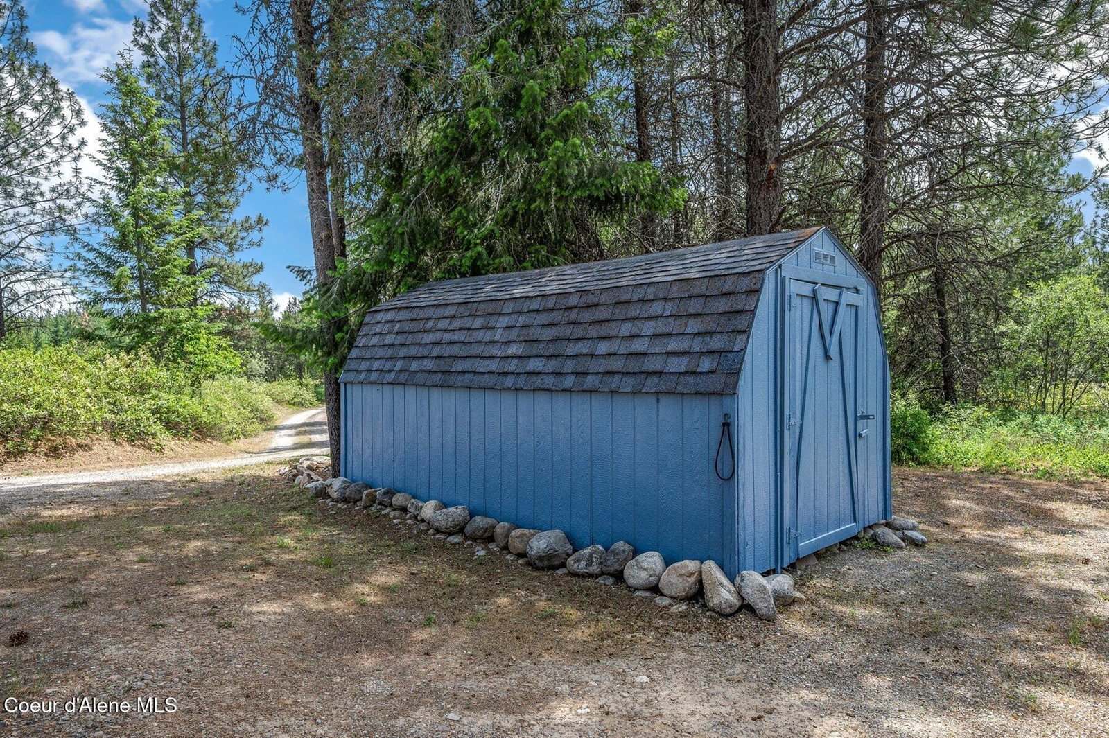 9067 West Coeur D Alene Dr, Spirit Lake, ID 83869