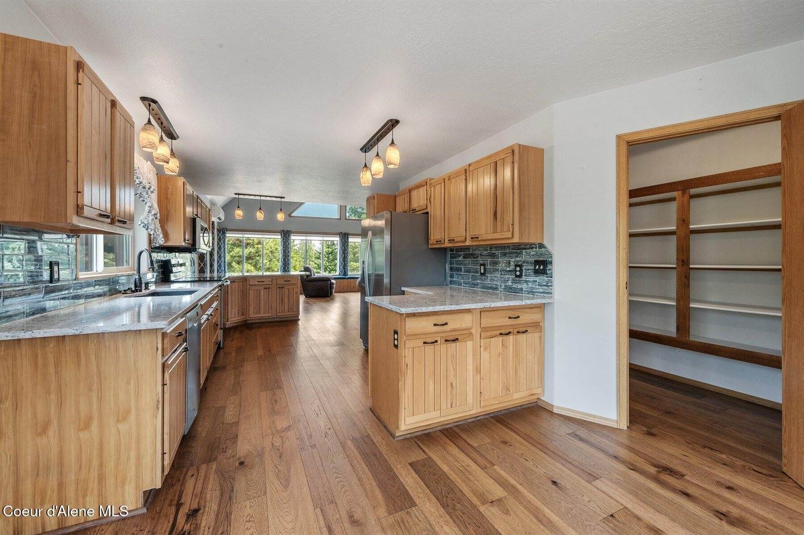 9067 West Coeur D Alene Dr, Spirit Lake, ID 83869