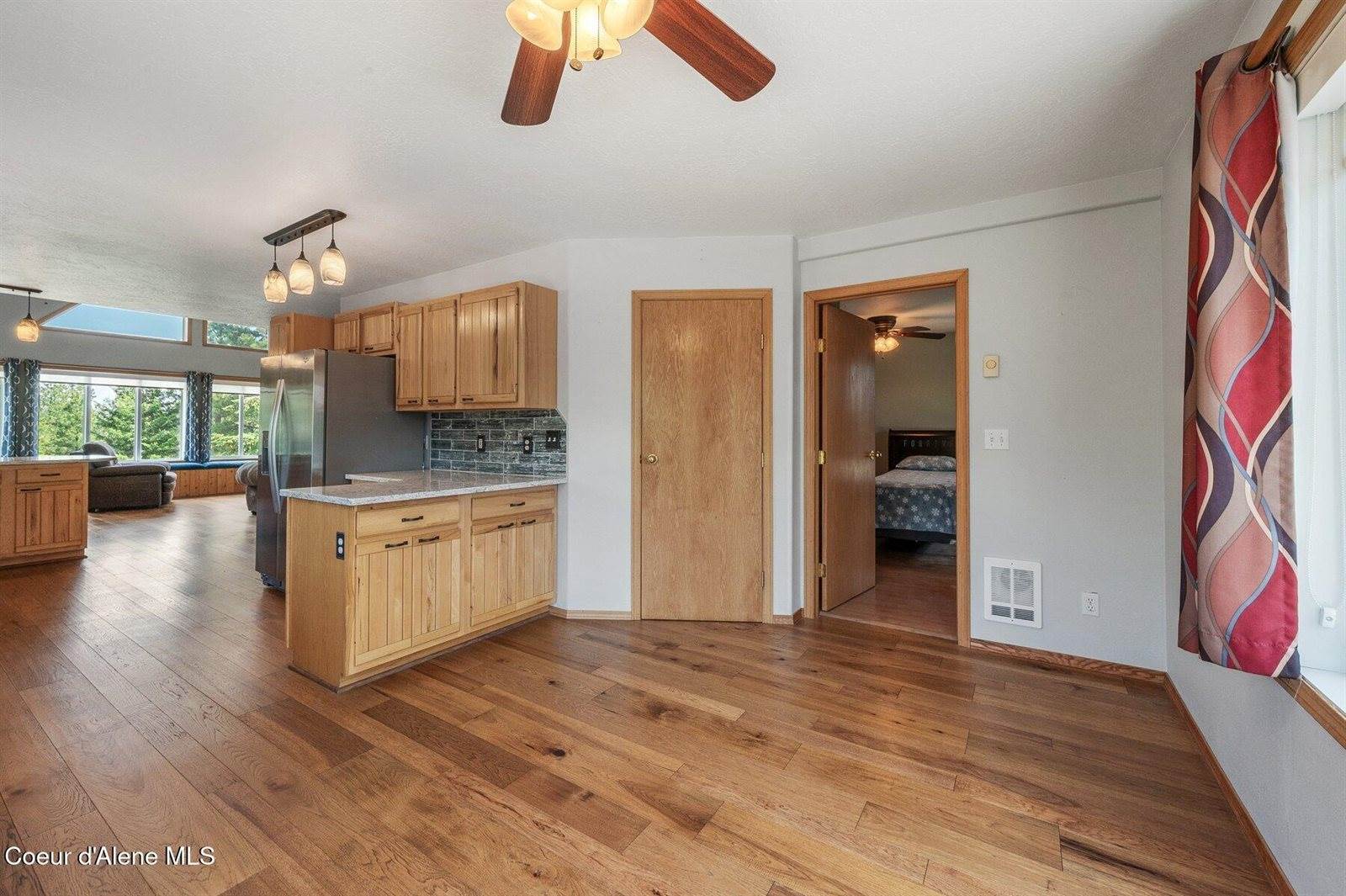 9067 West Coeur D Alene Dr, Spirit Lake, ID 83869