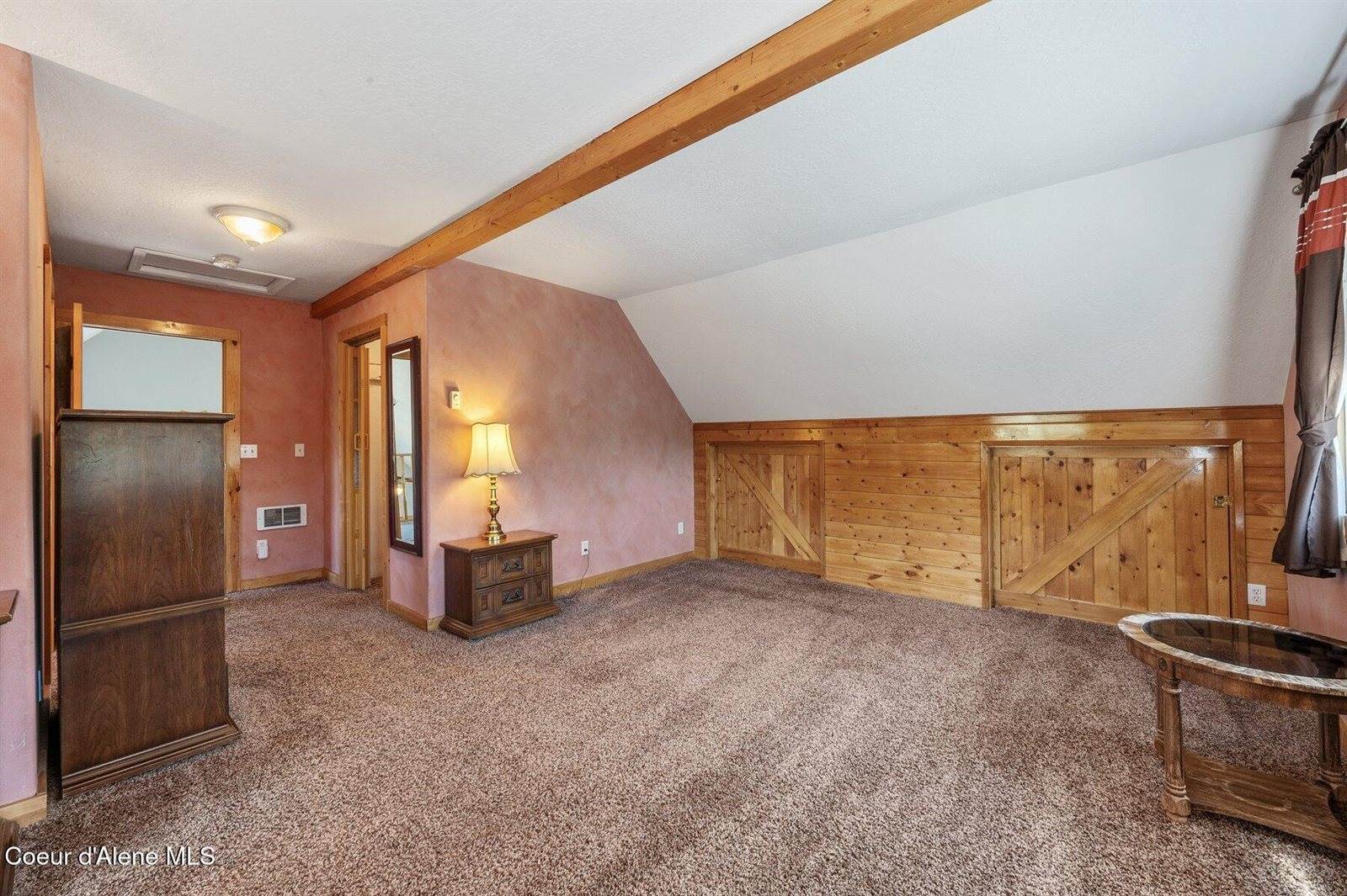 9067 West Coeur D Alene Dr, Spirit Lake, ID 83869