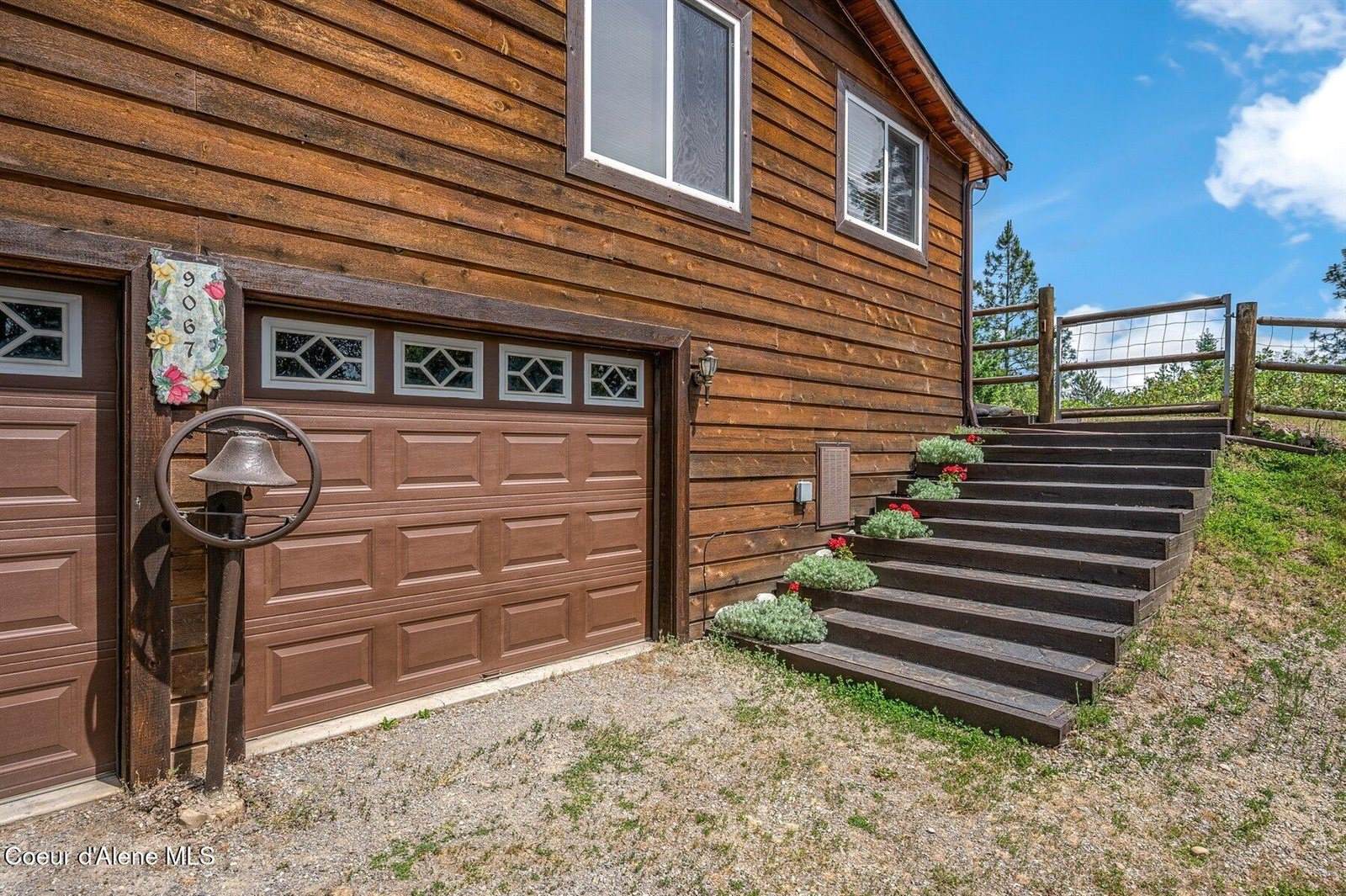 9067 West Coeur D Alene Dr, Spirit Lake, ID 83869