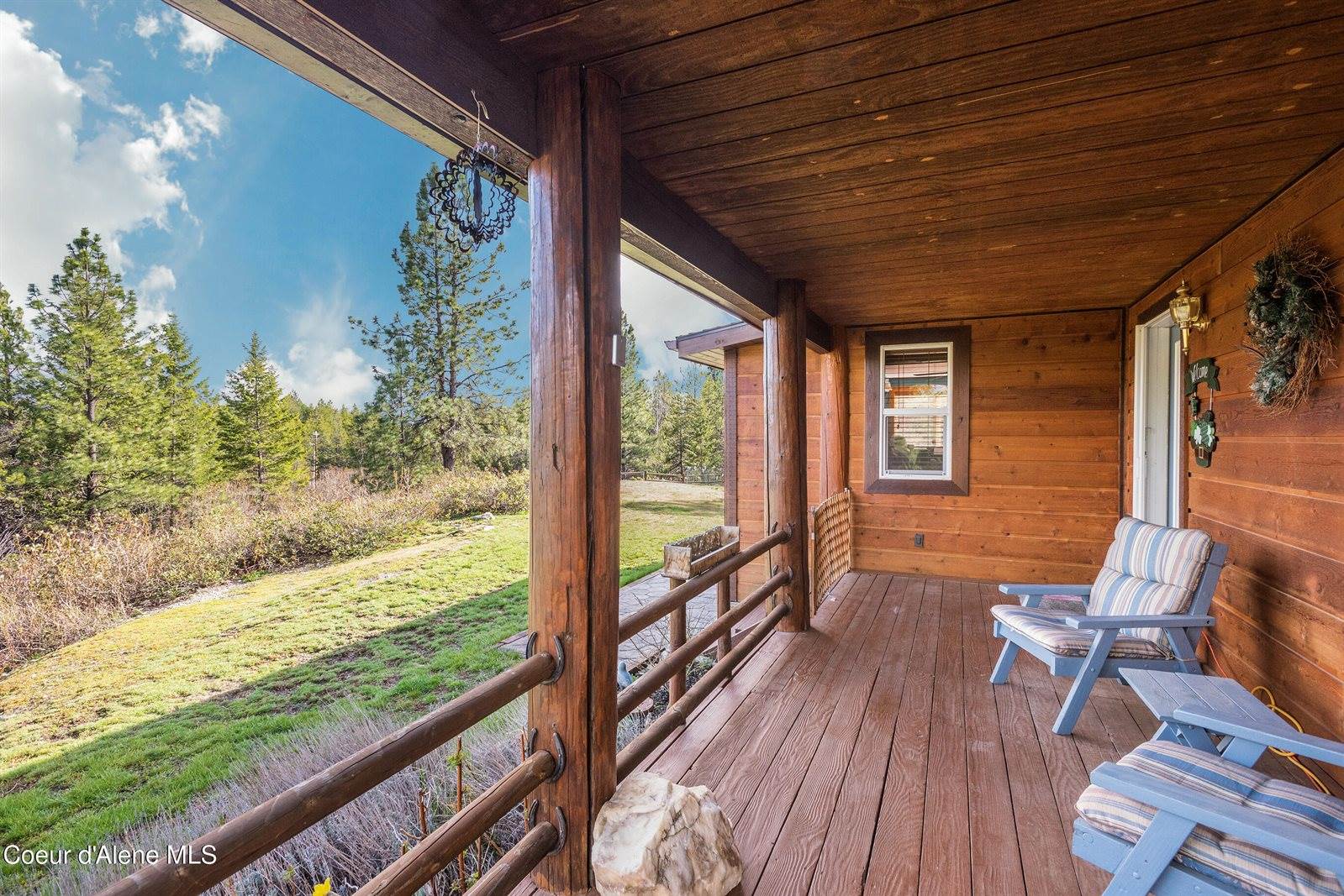 9067 West Coeur D Alene Dr, Spirit Lake, ID 83869