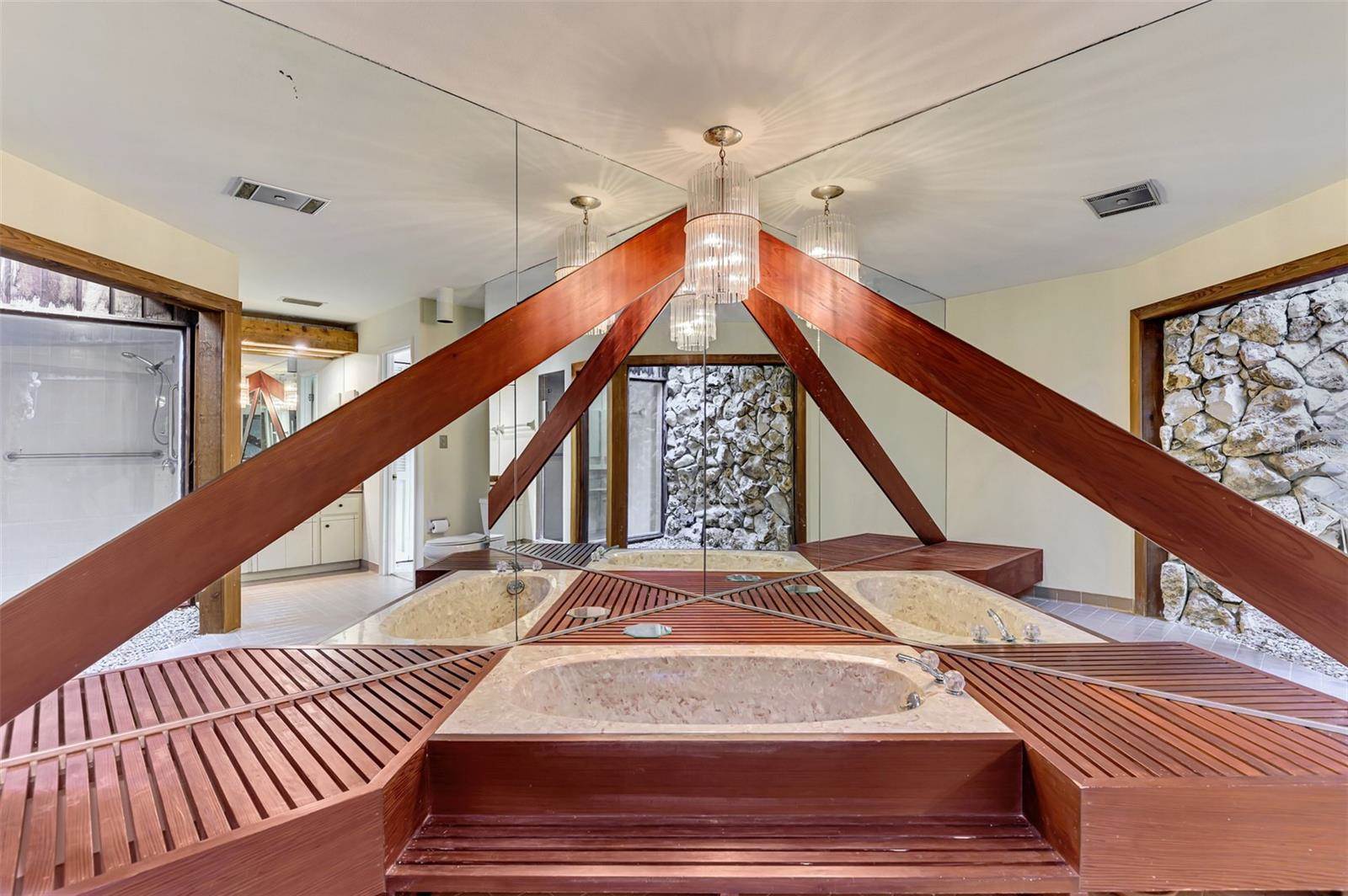 5028 Willow Leaf Way, Sarasota, FL 34241