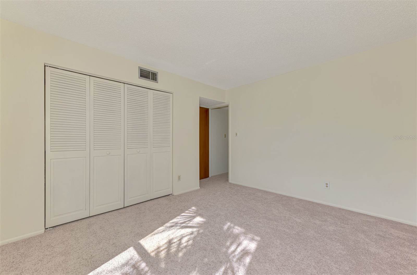 5028 Willow Leaf Way, Sarasota, FL 34241