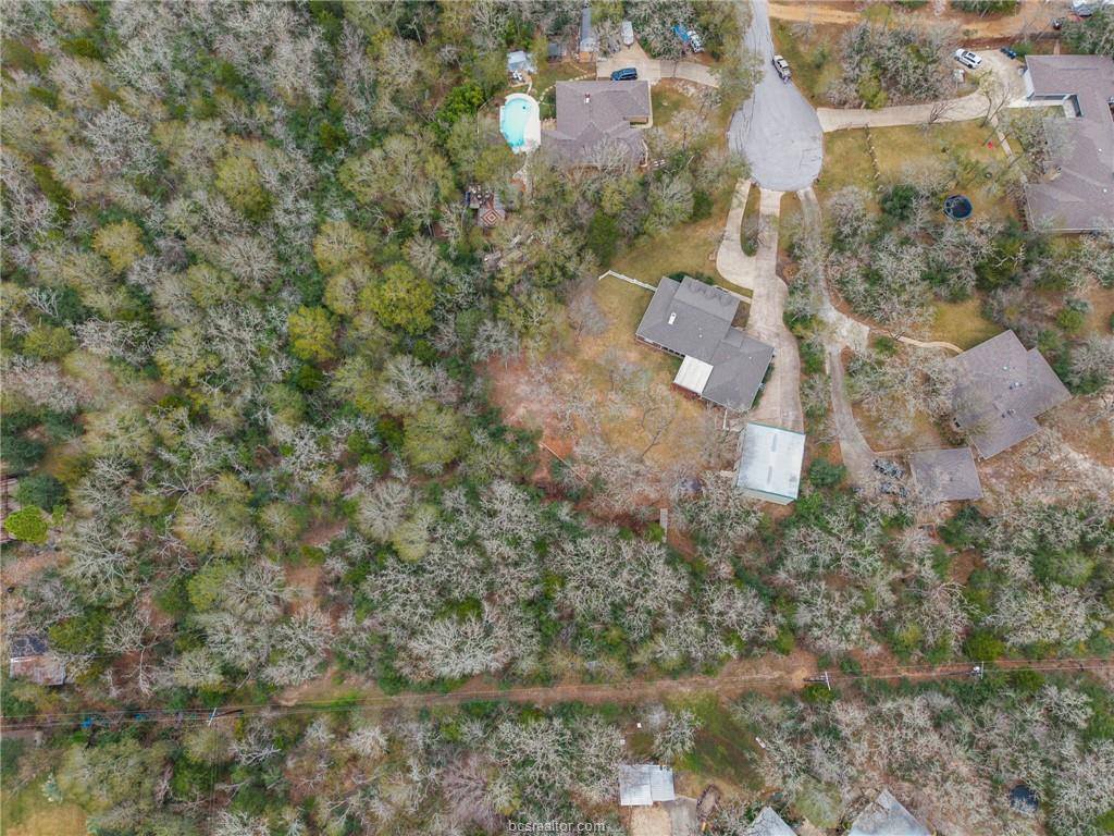 1007 Falcon Circle, College Station, TX 77845