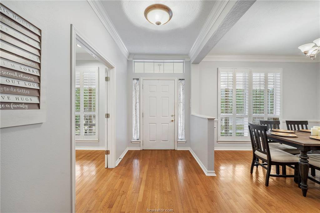 1007 Falcon Circle, College Station, TX 77845