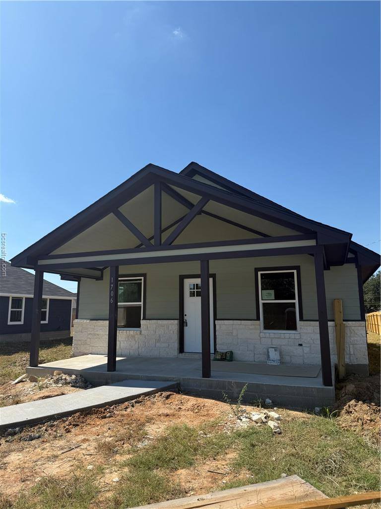 1706 Pine Street, Hearne, TX 77859