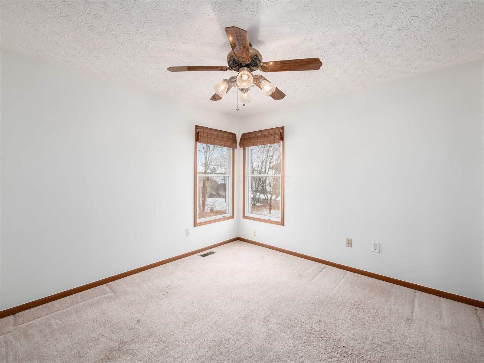 1195 Village Drive, Marysville, OH 43040