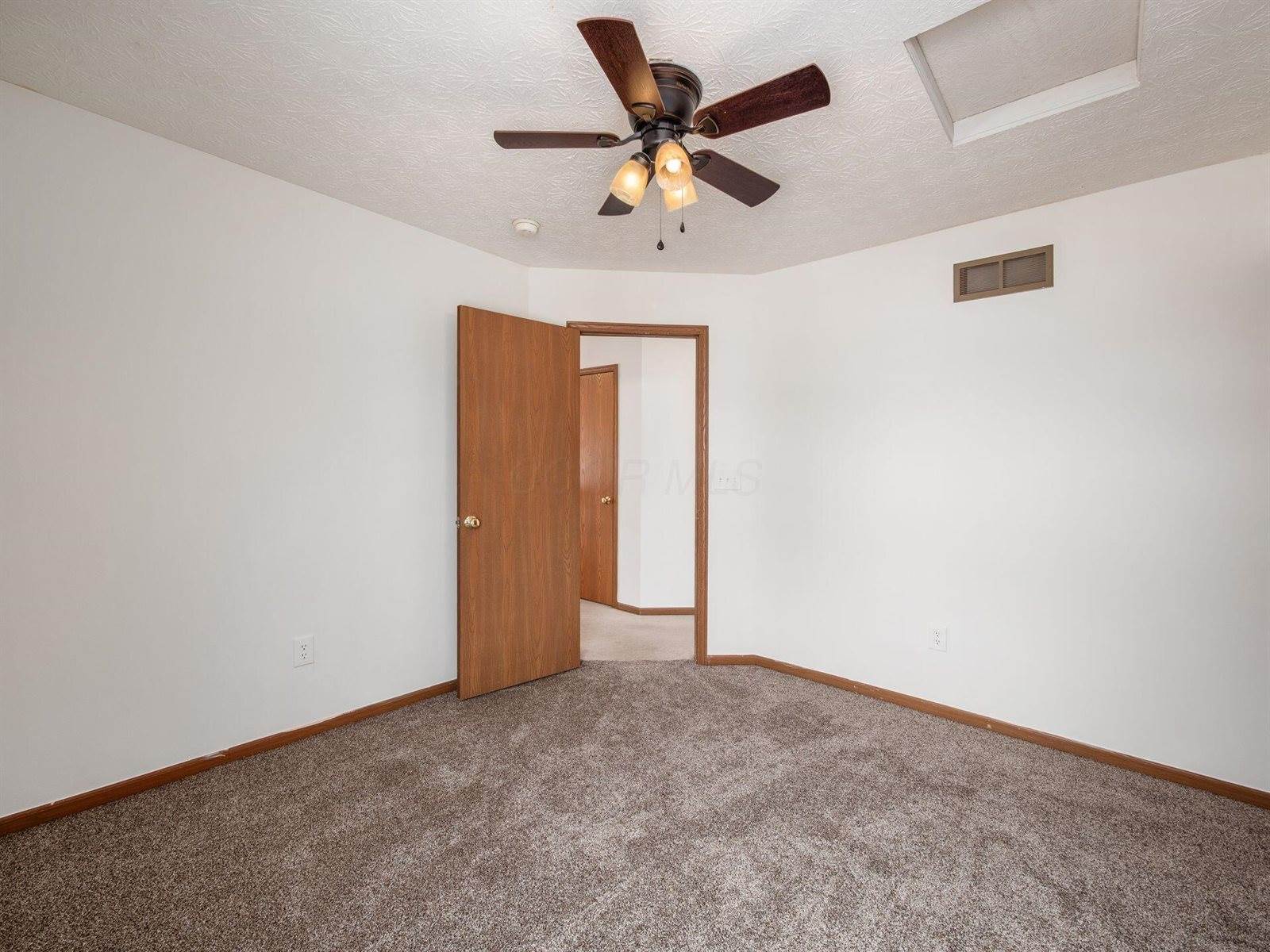 1195 Village Drive, Marysville, OH 43040