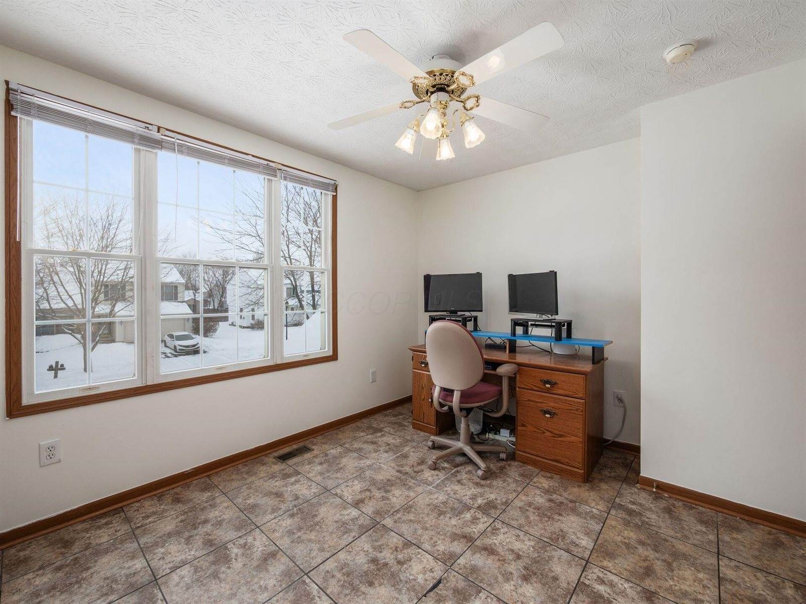 1195 Village Drive, Marysville, OH 43040