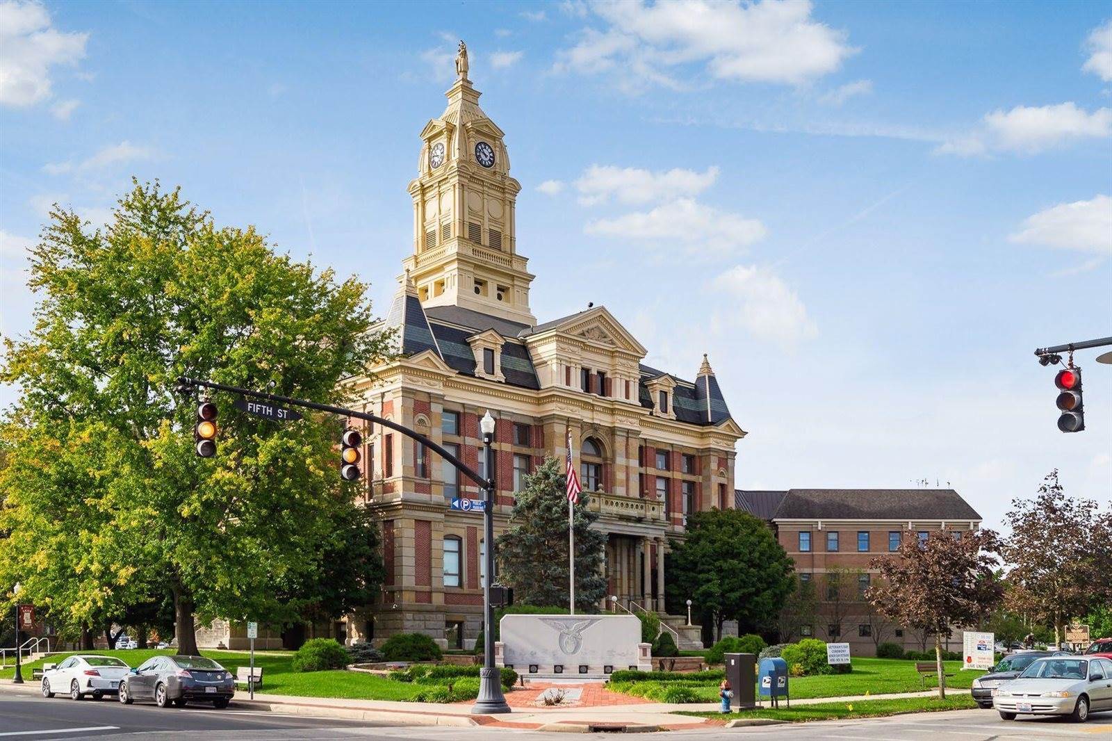 1195 Village Drive, Marysville, OH 43040