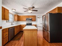 1195 Village Drive, Marysville, OH 43040