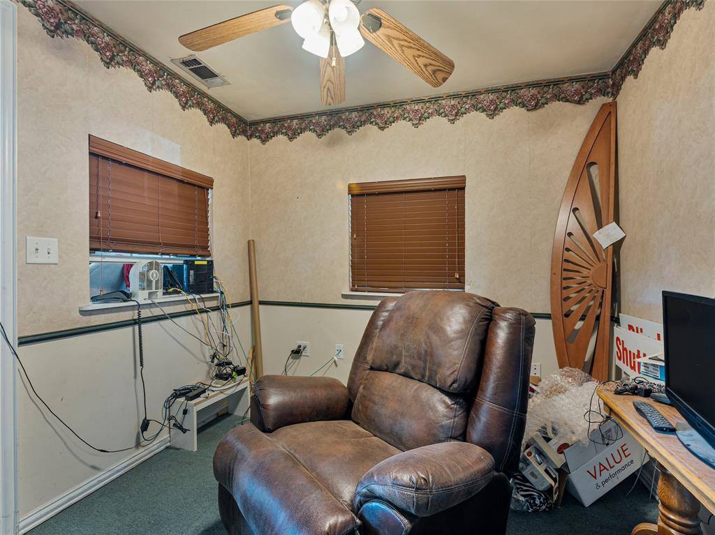 700 South Interstate Highway 45, Ennis, TX 75119