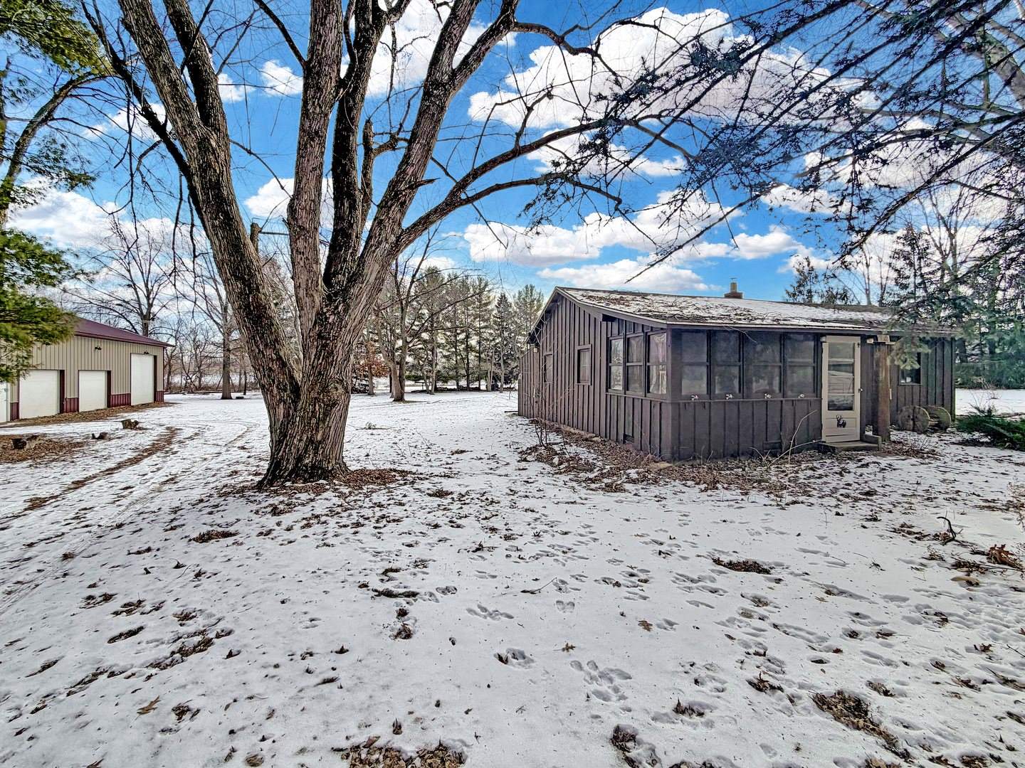 3197 South Baileyville Road, Freeport, IL 61032