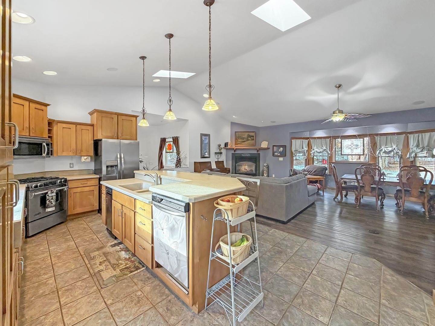 3197 South Baileyville Road, Freeport, IL 61032