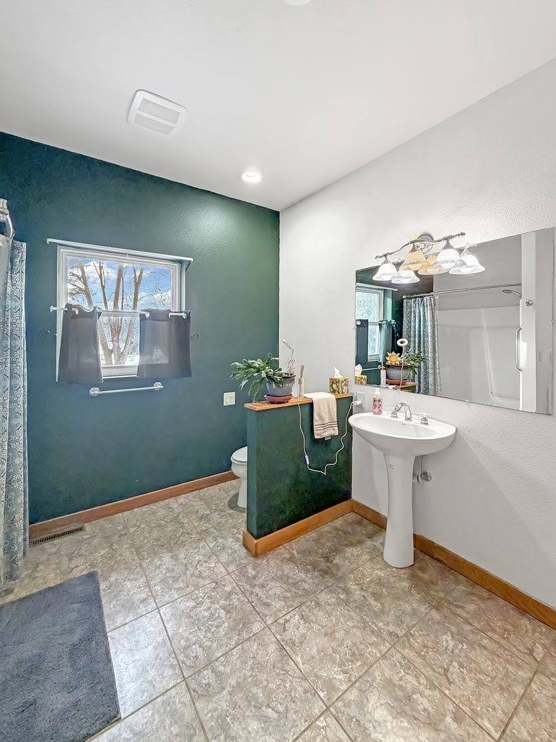 3197 South Baileyville Road, Freeport, IL 61032