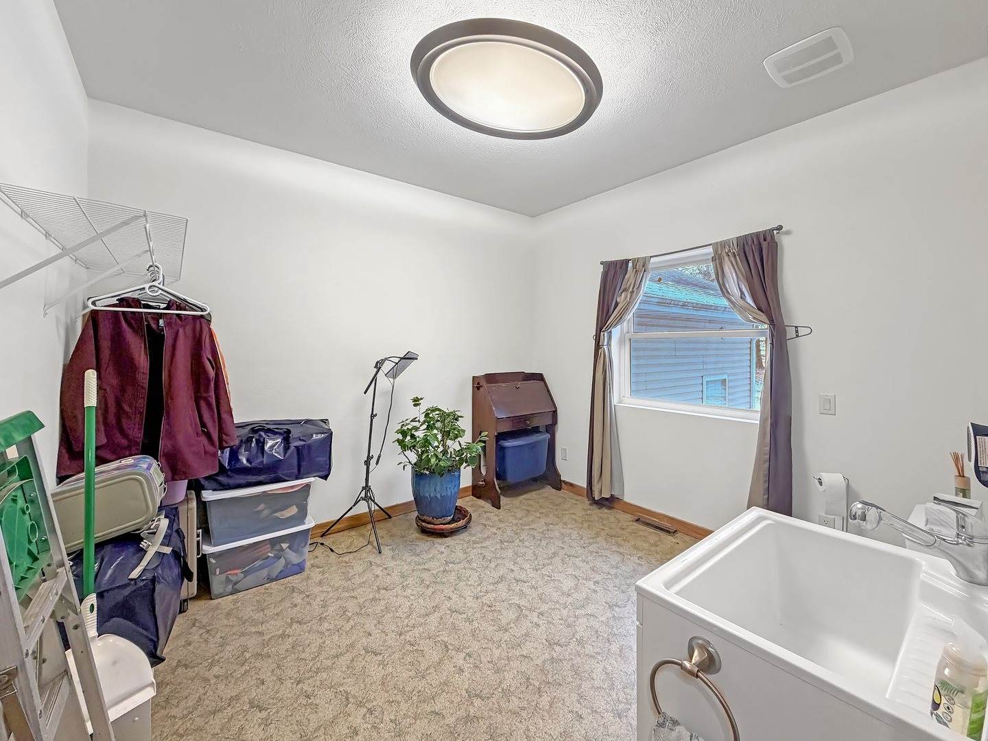 3197 South Baileyville Road, Freeport, IL 61032